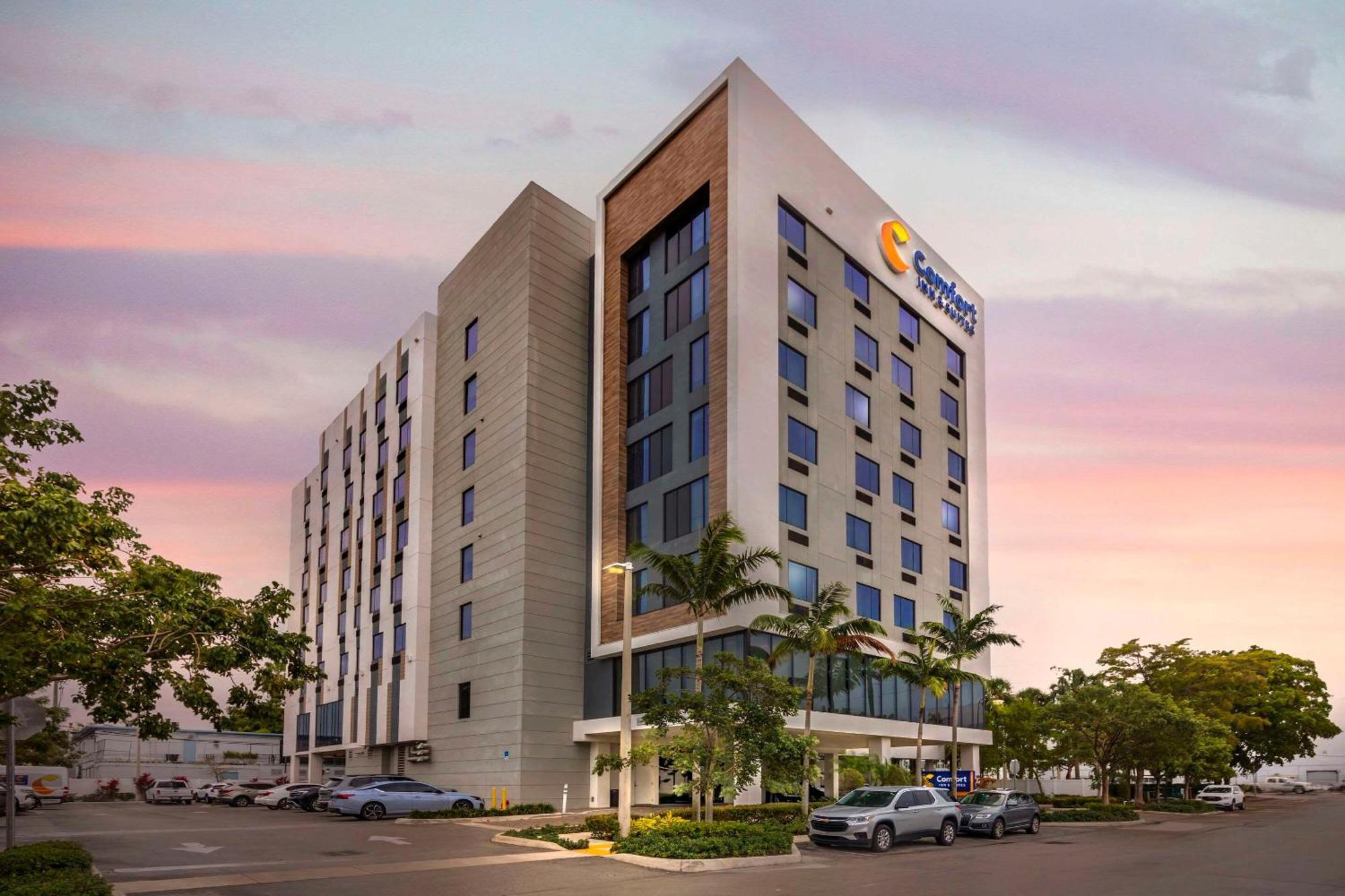 Comfort Inn & Suites Miami International Airport Miami Springs Zewnętrze zdjęcie